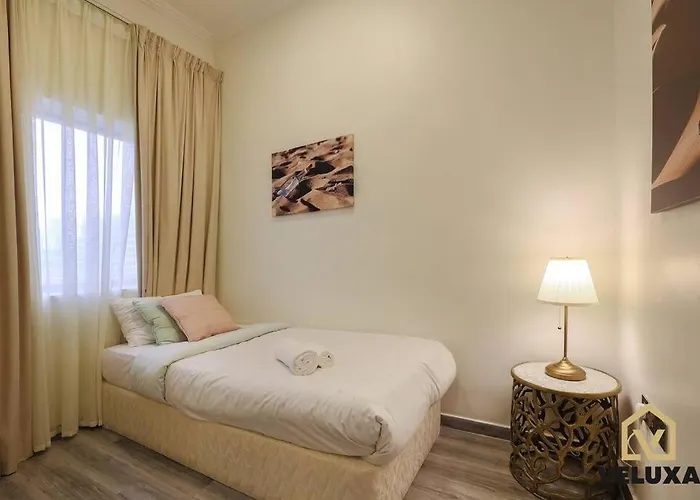 Veluxa - Spectacular 4 Bedroom Beach Home